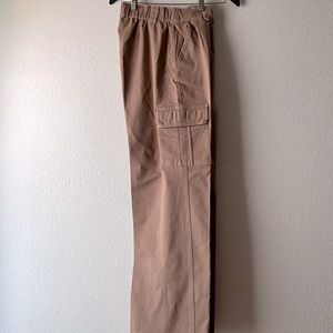 Hollister color Tan pants size Medium long